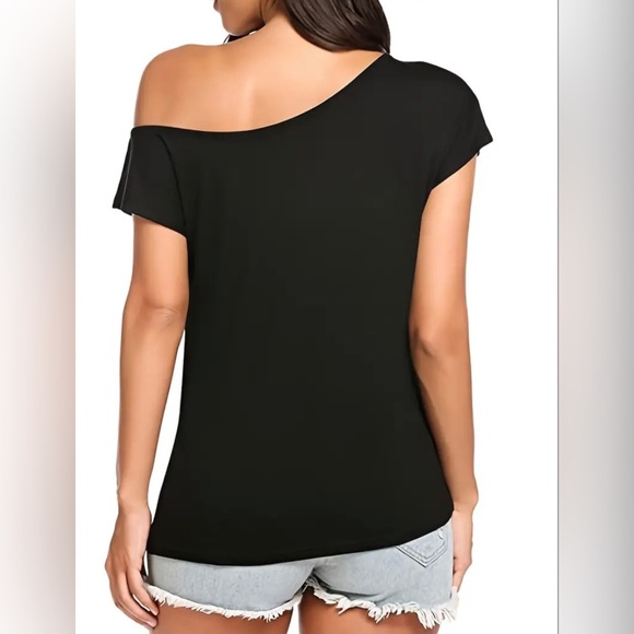 NWOT I Love The 80's Womens Bubble Letter Cube Toy Off the Shoulder T-Shirt - Picture 4 of 11